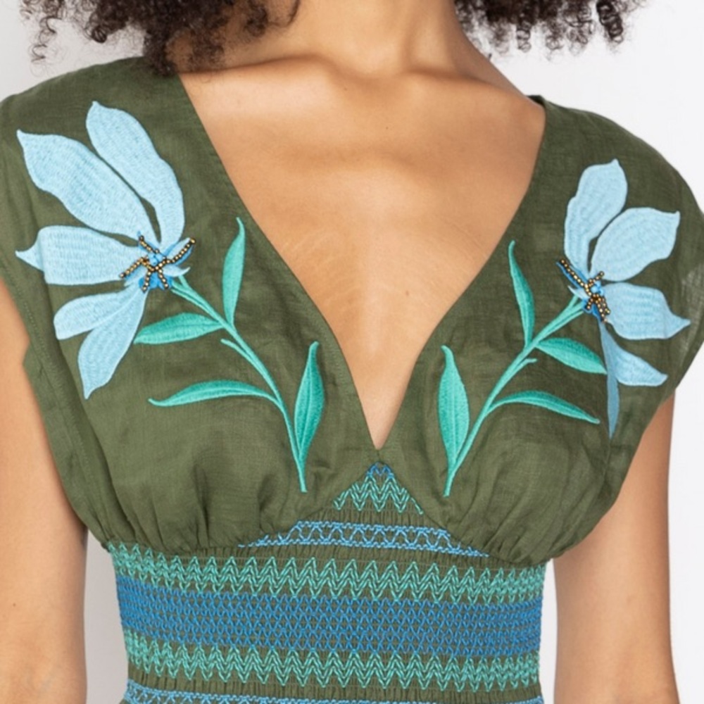 Hope for Flowers Green Crop Top - Picture 2 of 7